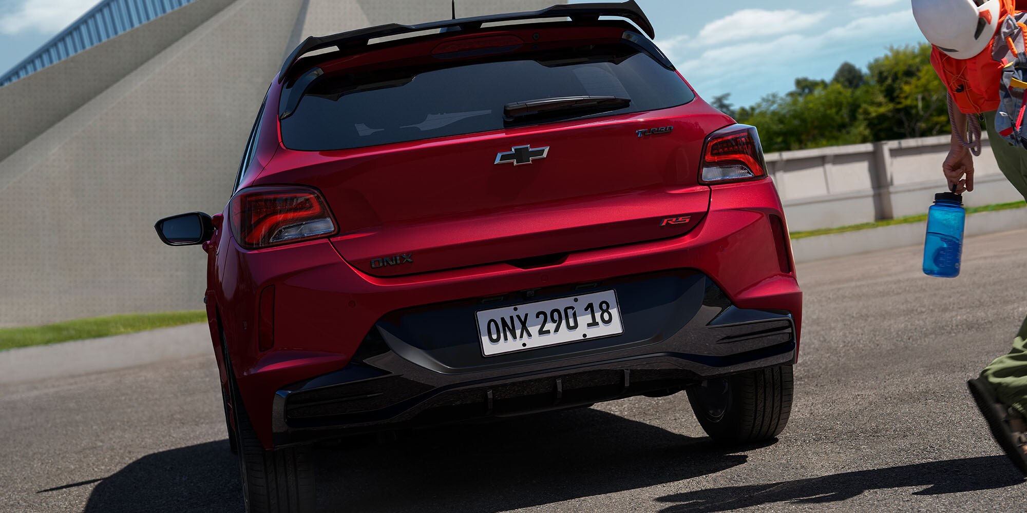 Vista trasera del Chevrolet Onix Turbo RS 2026